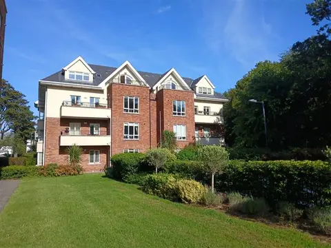 80 BALINTYRE grove, Ballinteer,   Dublin 16