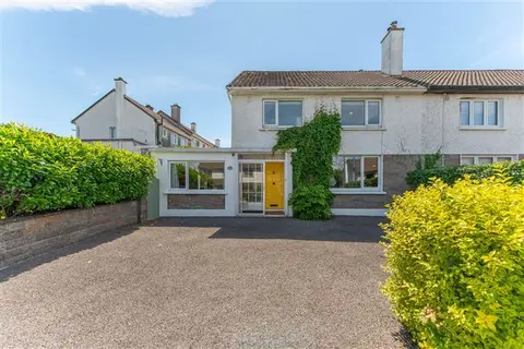 26 Dr. Mannix Road, Salthill, Galway